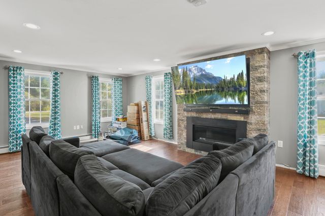 9 Upland Drive, Franklin, NH 03235