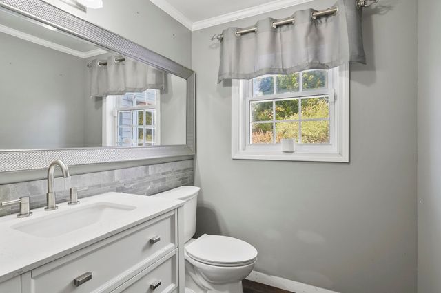 9 Upland Drive, Franklin, NH 03235