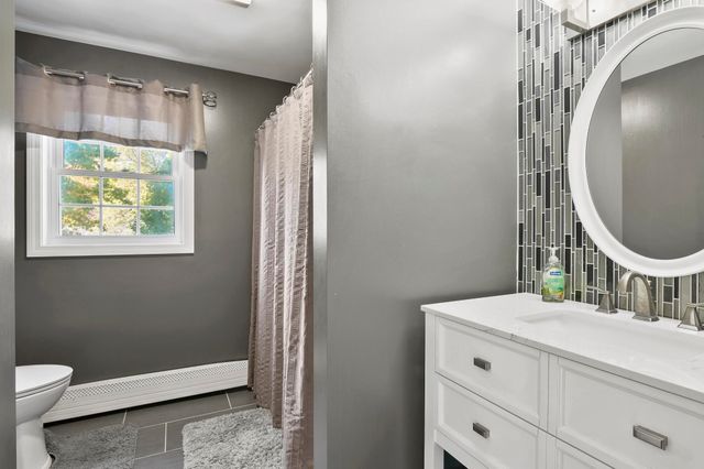 9 Upland Drive, Franklin, NH 03235