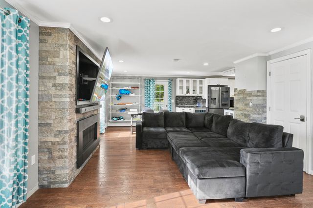 9 Upland Drive, Franklin, NH 03235