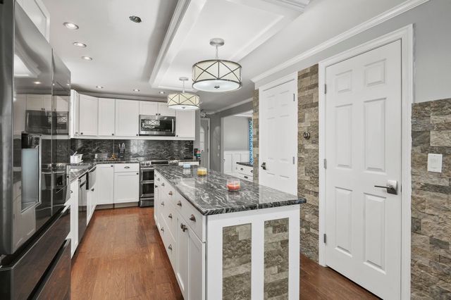 9 Upland Drive, Franklin, NH 03235