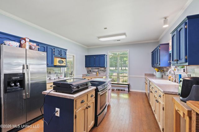 6460 Autumn Oaks Drive, Olive Branch, MS 38654