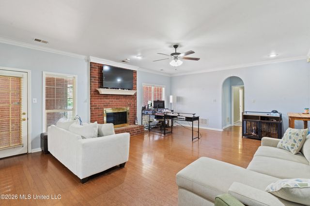 6460 Autumn Oaks Drive, Olive Branch, MS 38654