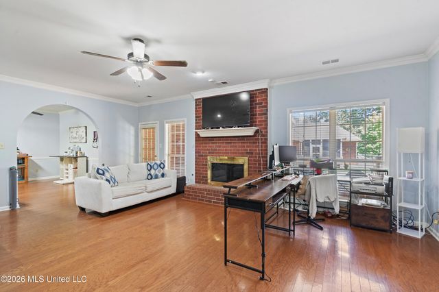 6460 Autumn Oaks Drive, Olive Branch, MS 38654