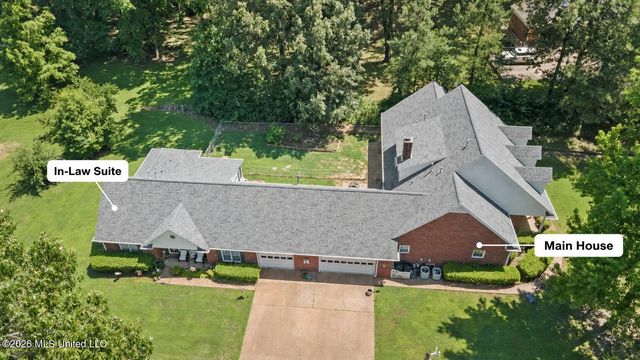 6460 Autumn Oaks Drive, Olive Branch, MS 38654
