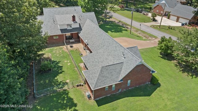 6460 Autumn Oaks Drive, Olive Branch, MS 38654