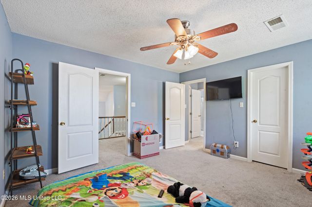 6460 Autumn Oaks Drive, Olive Branch, MS 38654
