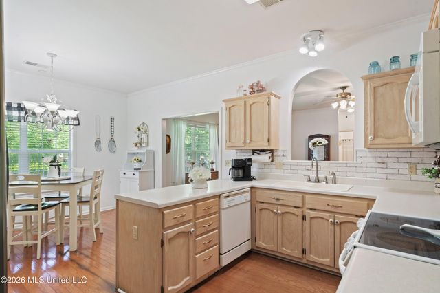 6460 Autumn Oaks Drive, Olive Branch, MS 38654