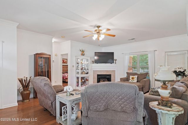 6460 Autumn Oaks Drive, Olive Branch, MS 38654