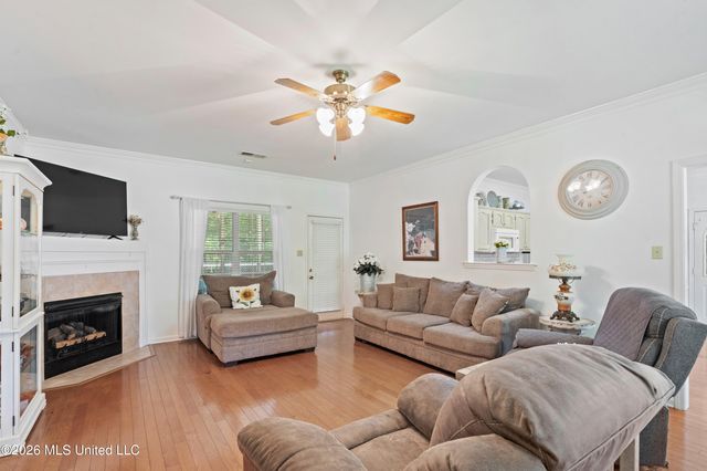 6460 Autumn Oaks Drive, Olive Branch, MS 38654