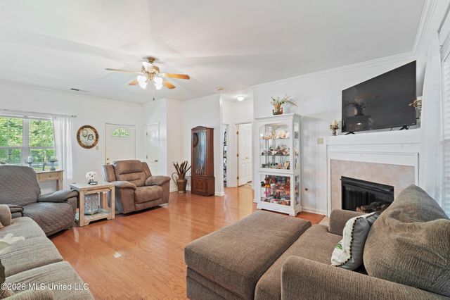 6460 Autumn Oaks Drive, Olive Branch, MS 38654