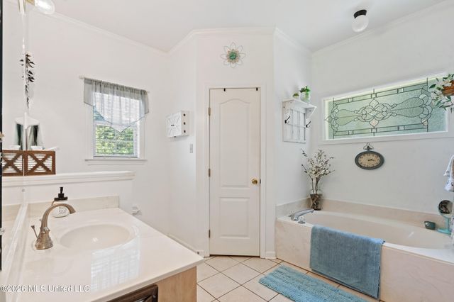 6460 Autumn Oaks Drive, Olive Branch, MS 38654
