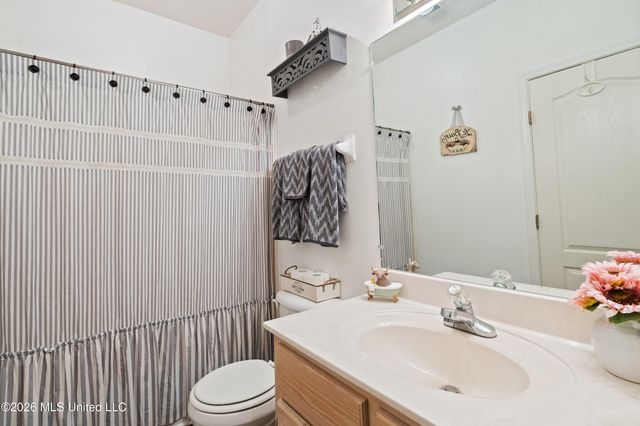 6460 Autumn Oaks Drive, Olive Branch, MS 38654
