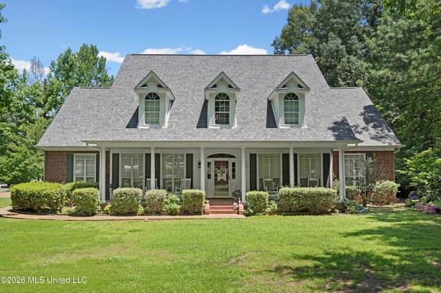6460 Autumn Oaks Drive, Olive Branch, MS 38654