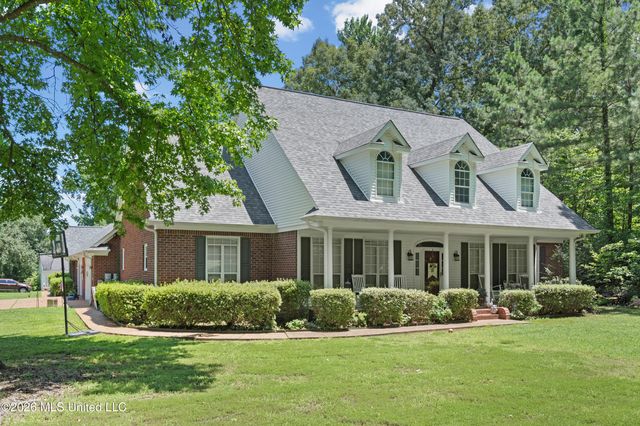 6460 Autumn Oaks Drive, Olive Branch, MS 38654