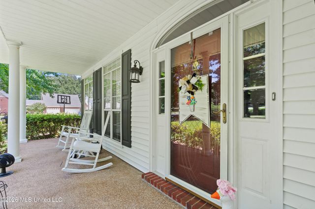 6460 Autumn Oaks Drive, Olive Branch, MS 38654