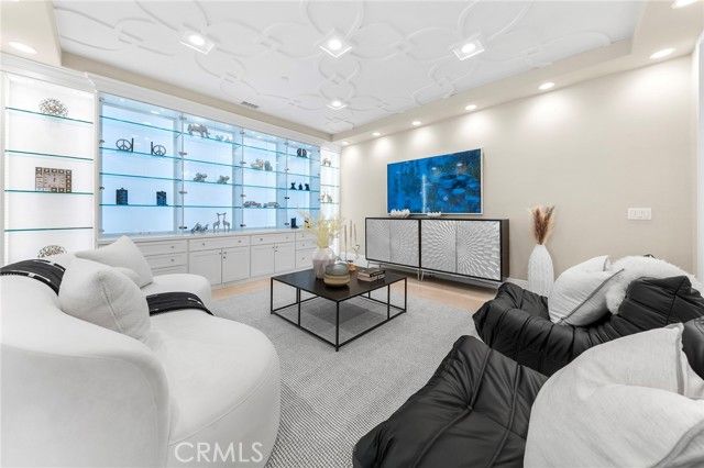 123 Calderon, Irvine, CA 92618