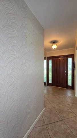 4511 E Country Club Circle, Plantation, FL 33317