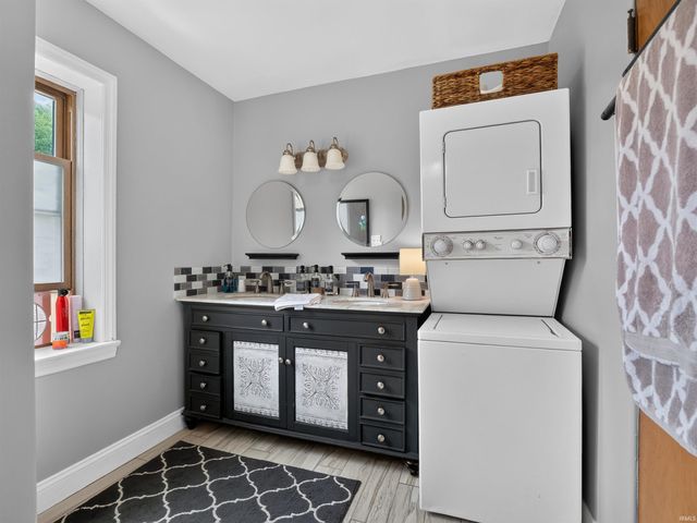 4027 David Lane, Fort Wayne, IN 46815