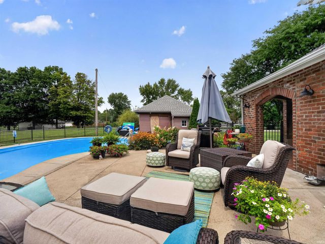 4027 David Lane, Fort Wayne, IN 46815