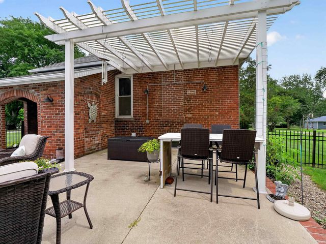 4027 David Lane, Fort Wayne, IN 46815
