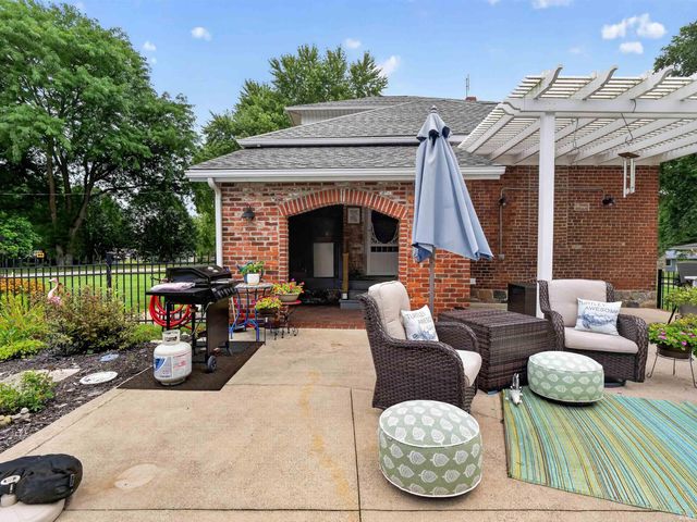 4027 David Lane, Fort Wayne, IN 46815