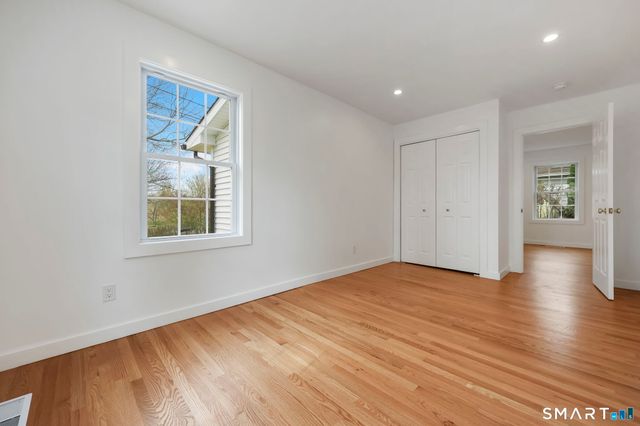 4 Kingsbury Road, New Fairfield, CT 06812