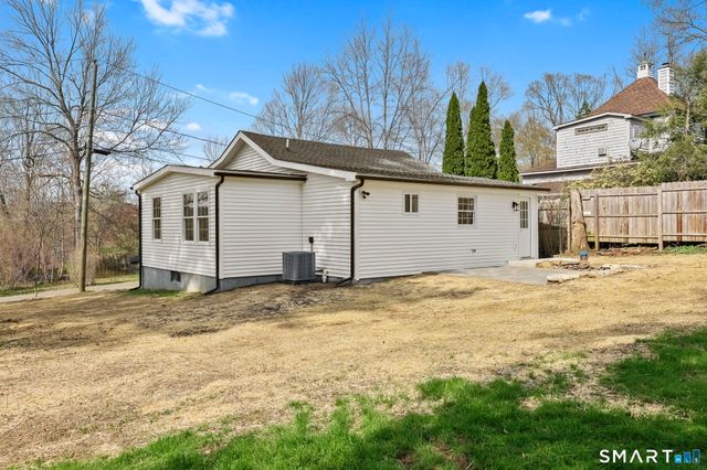4 Kingsbury Road, New Fairfield, CT 06812