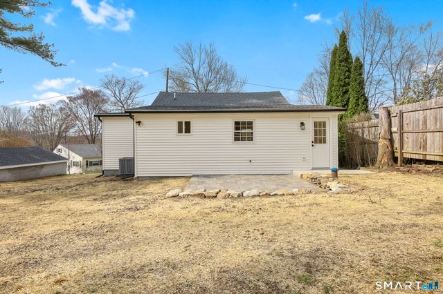 4 Kingsbury Road, New Fairfield, CT 06812