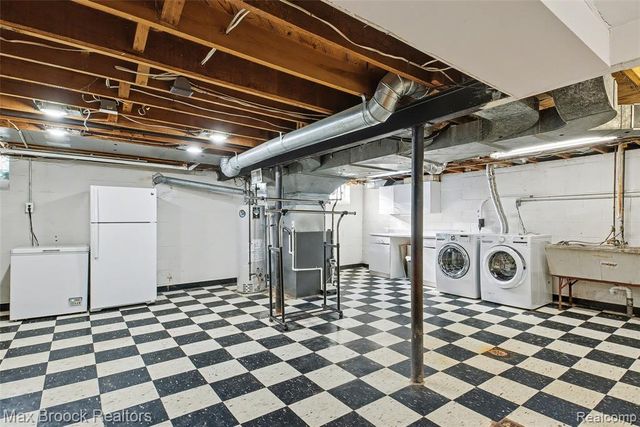 758 Chester Street, Birmingham, MI 48009