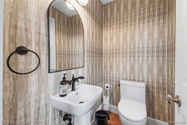 758 Chester Street, Birmingham, MI 48009