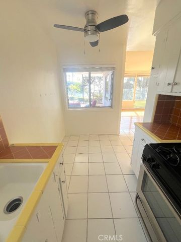 250 Cliff Drive 14, Laguna Beach, CA 92651