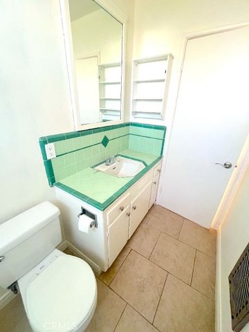 250 Cliff Drive 14, Laguna Beach, CA 92651