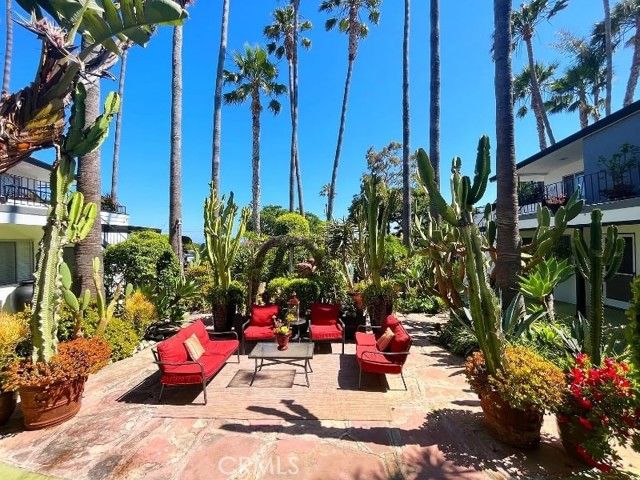 250 Cliff Drive 14, Laguna Beach, CA 92651