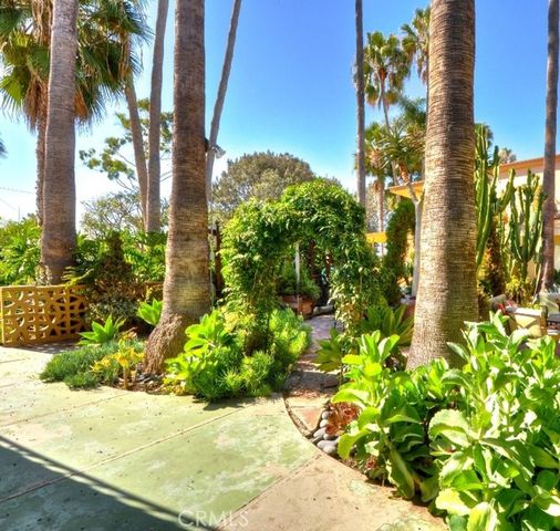 250 Cliff Drive 14, Laguna Beach, CA 92651