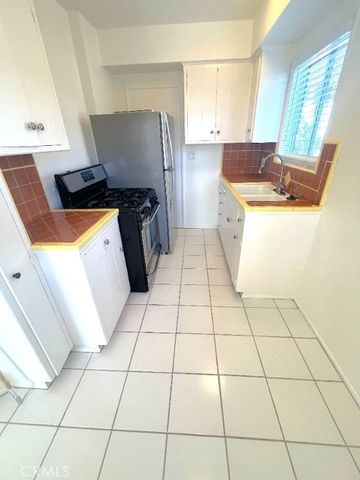 250 Cliff Drive 14, Laguna Beach, CA 92651