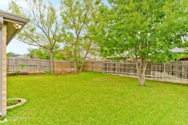 4929 Spur Ridge Court, Fort Worth, TX 76244
