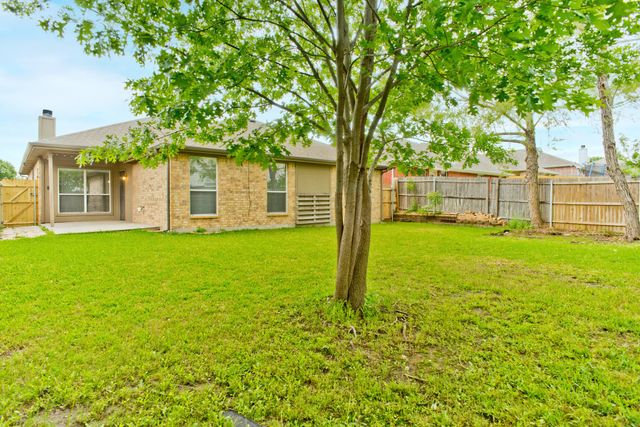 4929 Spur Ridge Court, Fort Worth, TX 76244