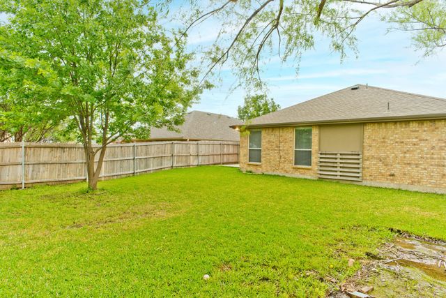 4929 Spur Ridge Court, Fort Worth, TX 76244