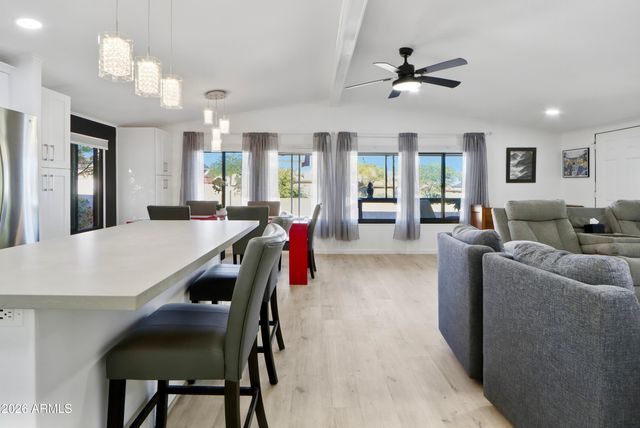 2233 E BEHREND Drive 15, Phoenix, AZ 85024