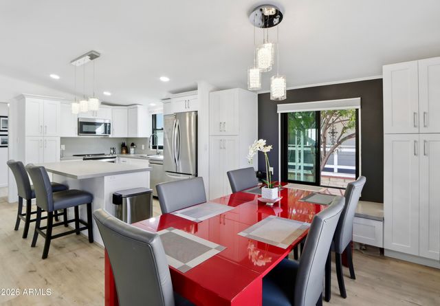 2233 E BEHREND Drive 15, Phoenix, AZ 85024