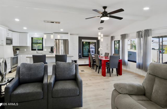 2233 E BEHREND Drive 15, Phoenix, AZ 85024