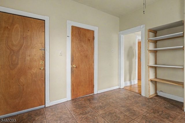 305 Pacific St, Paterson City, NJ 07503