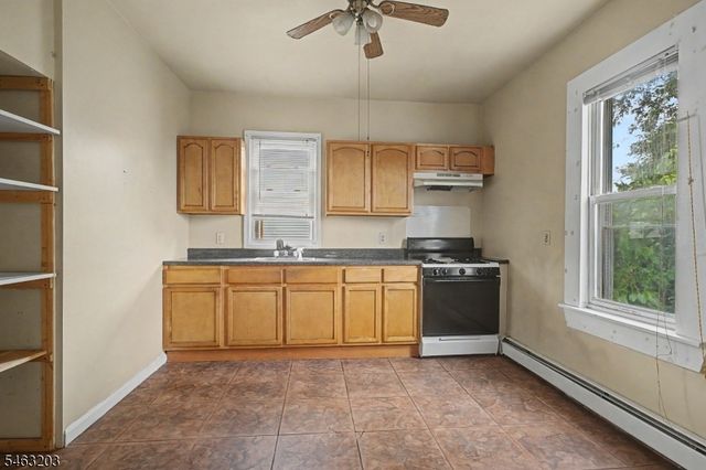 305 Pacific St, Paterson City, NJ 07503