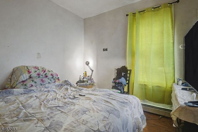 305 Pacific St, Paterson City, NJ 07503
