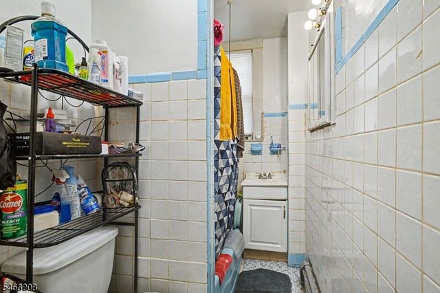 305 Pacific St, Paterson City, NJ 07503