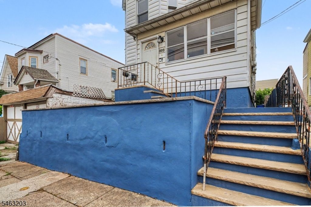 305 Pacific St, Paterson City, NJ 07503 — photo 2