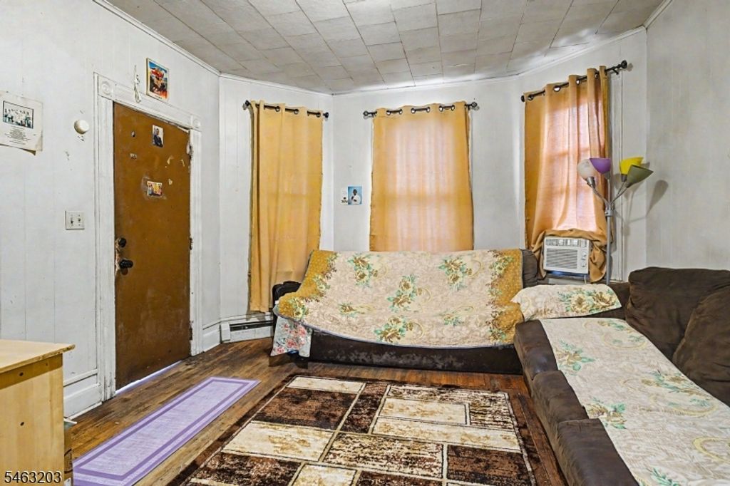 305 Pacific St, Paterson City, NJ 07503 — photo 4