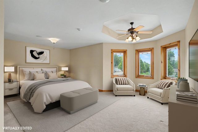 709 Lake Ridge Drive, Cedar Falls, IA 50613