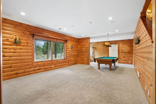 709 Lake Ridge Drive, Cedar Falls, IA 50613